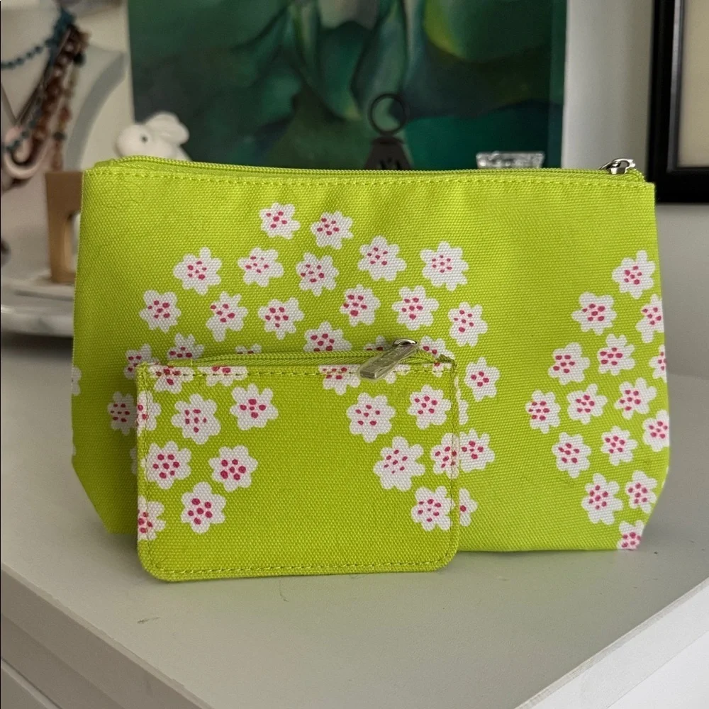 Marimekko for Clinique  Puketti Lime Green Travel Pouch Set (2)